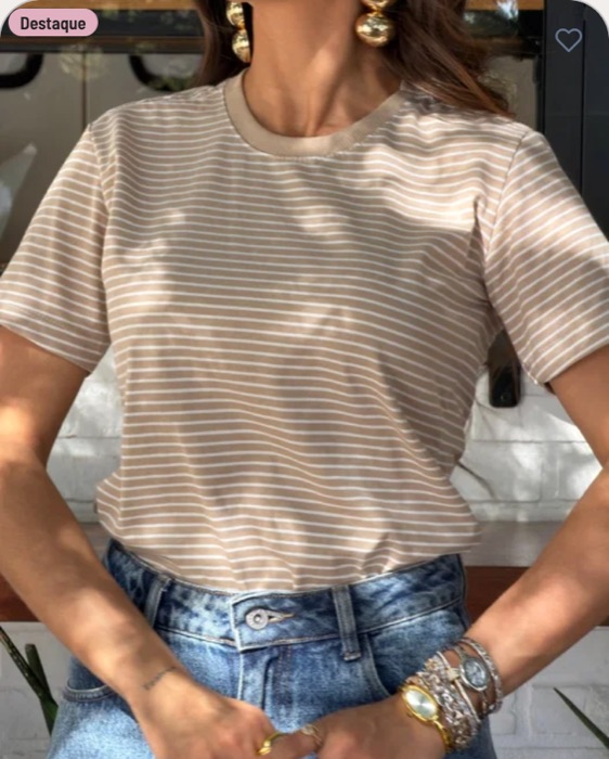 T-shirt listrada bege claro Tatá Closet
