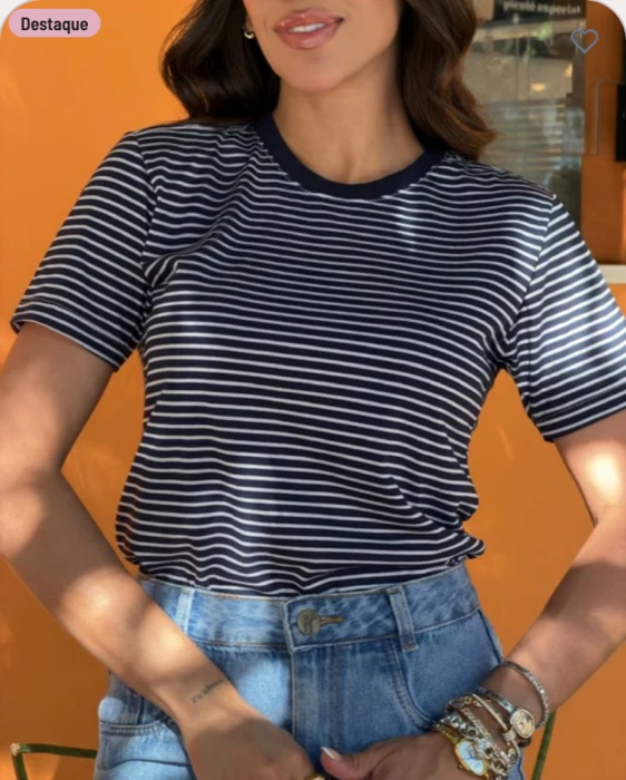 T-shirt listrada azul marinho Tatá Closet